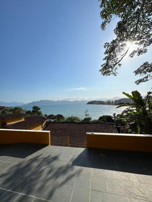 Por De Sol No Mar Da Cama Caraguatatuba Exterior foto